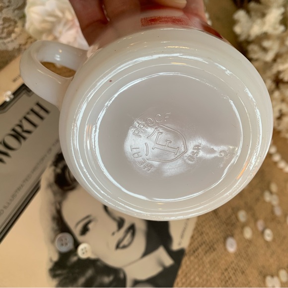 Vintage Milk Glass Mug 💌 - Picture 6 of 12